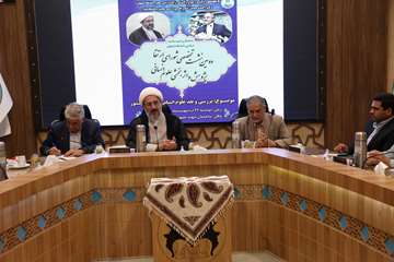 رئیس دانشگاه اصفهان: دانشگاه اصفهان نقش مهمی در توسعه و تحول علوم انسانی ایفا می‌کند / دومین نشست شورای ارتقای علوم انسانی در دا