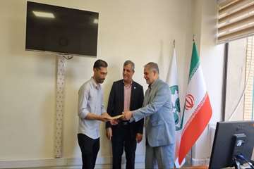 رئیس دانشگاه اصفهان: روابط عمومی باید به سمت روایت‌سازی پیش دستانه حرکت کند 