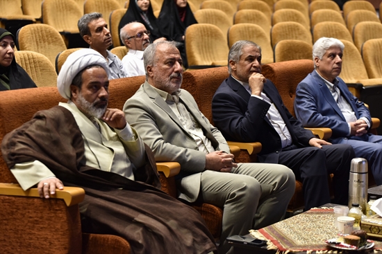 رئیس دانشگاه اصفهان در مراسم گرامیداشت مقام معلم: «دانشگاه زاینده و بی نام» راهکاری برای خروج از کمی‌گرایی و رشد کیفیت در آموزش  
