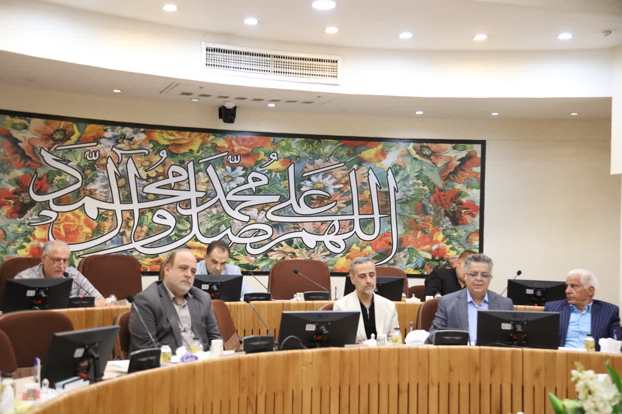 برگزاری پنجمین جلسه مجمع عمومی بنیاد حامیان دانشگاه اصفهان با تصویب توسعه هیات امناء و انتخاب اعضای جدید هیات مدیره