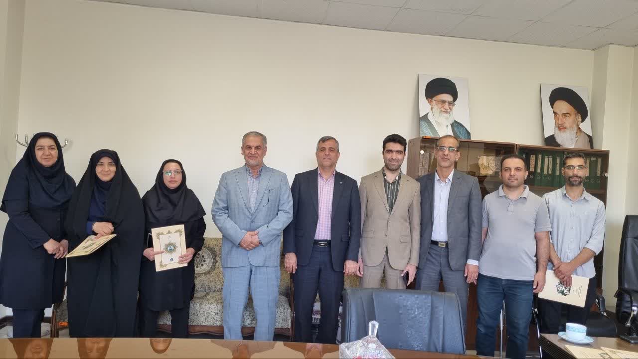 رئیس دانشگاه اصفهان: روابط عمومی باید به سمت روایت‌سازی پیش دستانه حرکت کند 