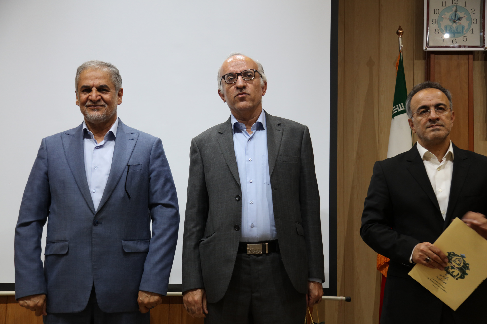 برگزاری مراسم معارفه و تکریم رئیس دانشکده زبان‌های خارجی دانشگاه اصفهان  