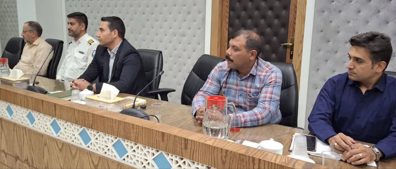 نشست مشترک معاون اداری مالی و مدیر منابع انسانی دانشگاه اصفهان با شورای صنفی؛ گامهایی برای اصلاح ساختار و ارتقاء